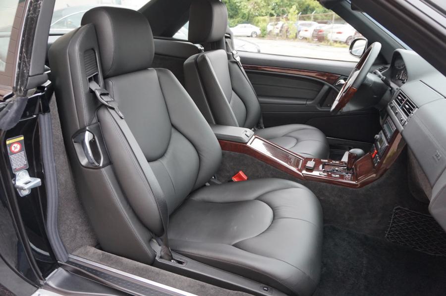 Интерьер Mercedes-Benz SL600 (R129) 2001 года  (фото 10 из 20)